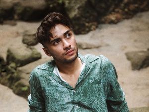 8 Pesona Refal Hady, Pemeran Mas Bian Masuk Nominasi Pria Tertampan Dunia 8 Pesona Refal Hady, Pemeran Mas Bian Masuk Nominasi Pria Tertampan Dunia