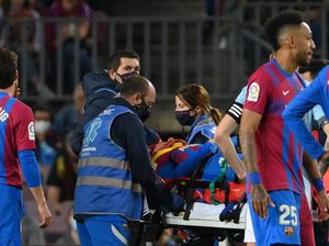 Ronald Araujo Terkapar di Lapangan, Bagaimana Kondisi si Bek Barca?