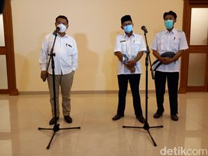Hampir 5 Jam Dialog dengan Pemda, Warga Sepakat Buka Blokade TPST Piyungan Hampir 5 Jam Dialog dengan Pemda, Warga Sepakat Buka Blokade TPST Piyungan