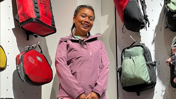 8 Penampilan Terkini Tika Panggabean, Tubuh Ramping Setelah Turun BB 25 kg