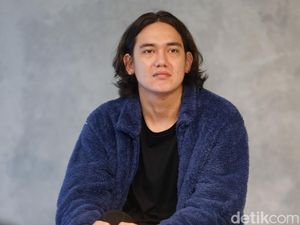 Adipati Dolken Ingin Menjadi Sutradara dan Ayah yang Baik