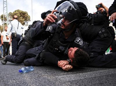 Aksi Solidaritas untuk Reporter Al Jazeera di Yerusalem Berakhir Ricuh