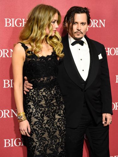 Amber Heard dan Johnny Depp PALM SPRINGS, CA - JANUARY 02: Actors Amber Heard (L) and Johnny Depp attend the 27th Annual Palm Springs International Film Festival Awards Gala at Palm Springs Convention Center on January 2, 2016 in Palm Springs, California. Frazer Harrison/Getty Images/AFP (Photo by Frazer Harrison / GETTY IMAGES NORTH AMERICA / Getty Images via AFP)