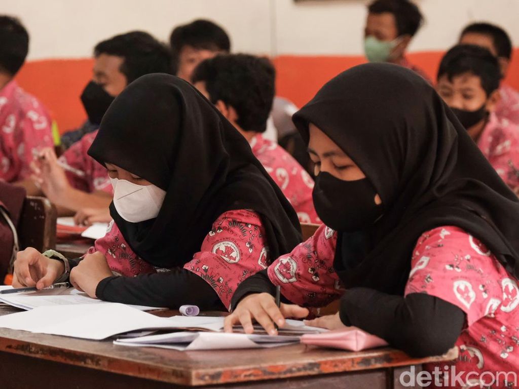 Hati-hati! PTM Bisa Dihentikan jika Terjadi Hal Ini di Sekolah Hati-hati! PTM Bisa Dihentikan jika Terjadi Hal Ini di Sekolah