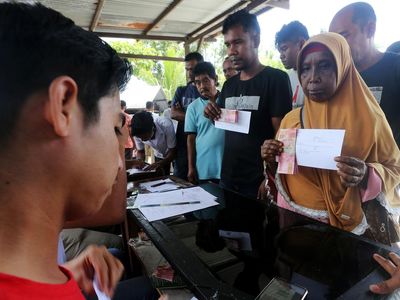 Cair... cair... cair... BLT Rp 600 Ribu Mengalir buat Nelayan