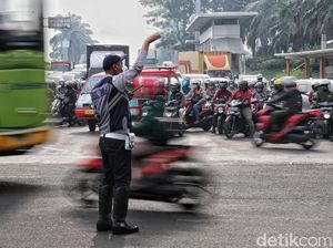 Begini Sibuknya Kota Jakarta yang Kembali Ramai Usai Lebaran