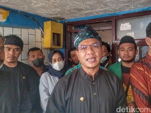 Bupati Geram Lokasi Sahrul Terserempet KA Minim Rambu-Palang Pintu Bupati Geram Lokasi Sahrul Terserempet KA Minim Rambu-Palang Pintu