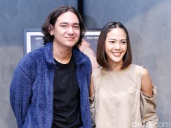 Adipati Dolken dan Della Dartyan Dalami Hal Jadul untuk Film Kambodja