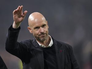 Video Momen Erik ten Hag Angkat Trofi di Ajax Sebelum ke MU