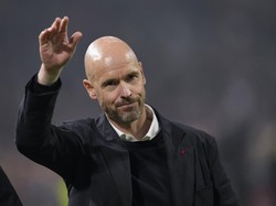 Video Momen Erik ten Hag Angkat Trofi di Ajax Sebelum ke MU