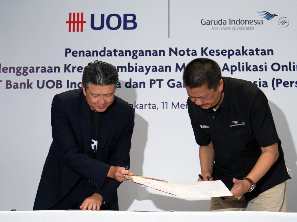 Garuda Indonesia Bersinergi dengan UOB Indonesia