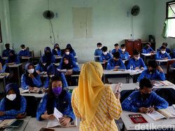 Nasib Sekolah Tatap Muka Saat COVID-19 Harian RI Tembus 6 Ribu Kasus
