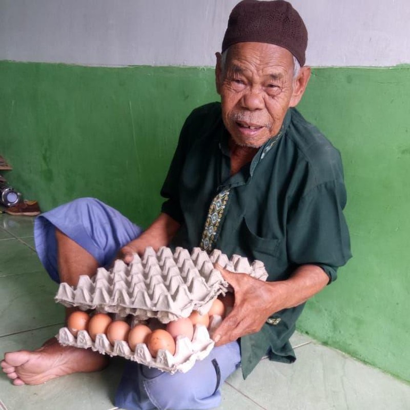 Kabar Bahagia Abah Taryo Dapat Donasi dari Sahabat Baik