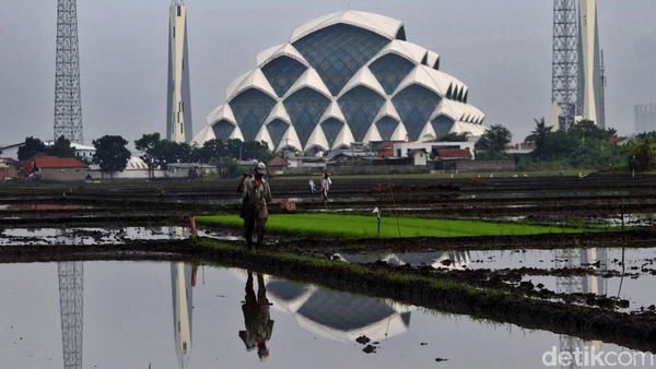 Keren! Masjid Apung Bandung Bakal Dilengkapi Museum-Tempat Menginap