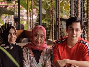 Kenangan Kiki Farrel Bersama Almarhumah Ibunda saat Kulineran