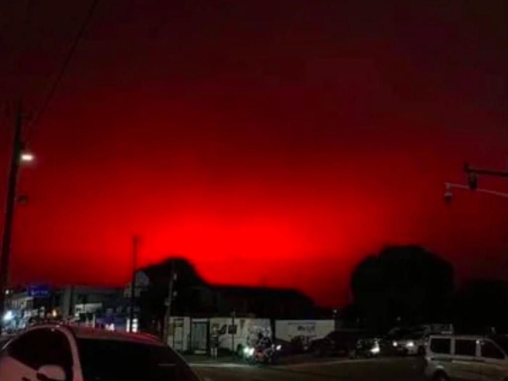 Seramnya Langit Merah di Berbagai Negara, Salah Satunya Indonesia