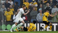 De Bruyne mencetak hat-trick pada 45 menit pertama. (AP/Rui Vieira)