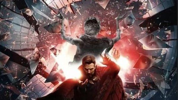 8 Meme Kocak Ketika Film KKN Desa Penari & Doctor Strange Bersatu