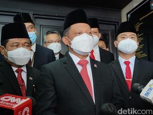 Mendagri Tito Minta 5 Pj Gubernur yang Baru Dilantik Tak Rangkap Jabatan Mendagri Tito Minta 5 Pj Gubernur yang Baru Dilantik Tak Rangkap Jabatan