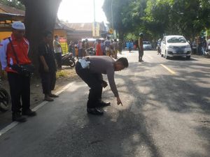 Bus Rombongan Taruna Akpol Serempet Lansia, Satu Tewas Bus Rombongan Taruna Akpol Serempet Lansia, Satu Tewas