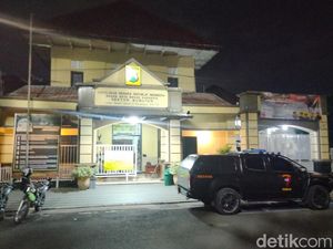 Sebuah Mortir Ditemukan Warga di Sungai Dupak Jaya Bubutan Surabaya