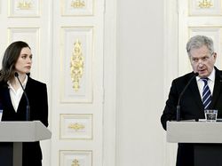 Rusia Ancam Finlandia Soal Gabung NATO, PM Kamboja Dilempar Sepatu di AS