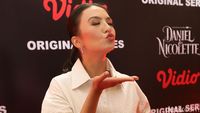 Comeback! Duck Face Raline Shah yang Bikin Kangen