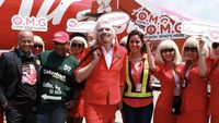 Throwback Thursday, Momen Crazy Rich Jadi Pramugari AirAsia