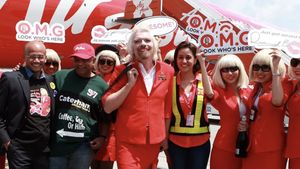 Throwback Thursday, Momen Crazy Rich Jadi Pramugari AirAsia