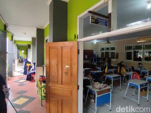 Bahagianya Siswa di Ciamis Sekolah Tatap Muka Lagi Bahagianya Siswa di Ciamis Sekolah Tatap Muka Lagi