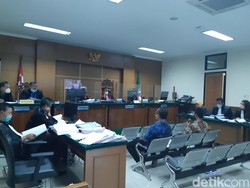 Pengadaan Komputer UNBK Banten yang Dikorupsi Tanpa Mouse-Keyboard