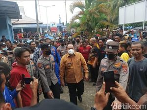 Nelayan Desak Pemkab Pangandaran Legalkan Penangkapan Baby Lobster Nelayan Desak Pemkab Pangandaran Legalkan Penangkapan Baby Lobster