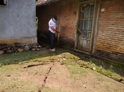 BPBD Kab Blitar Minta Bantuan Kementerian ESDM untuk Perbaikan Tanah Gerak