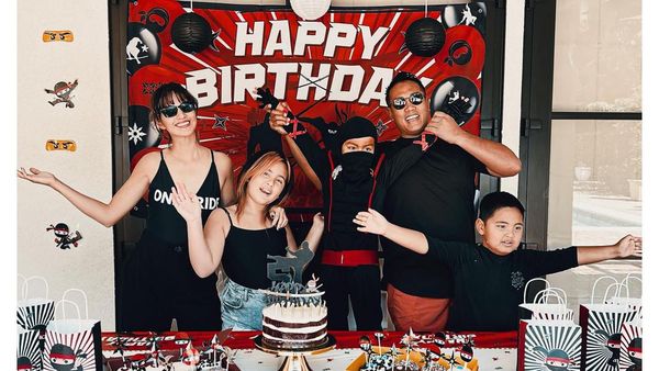 10 Momen Keseruan Nia Ramadhani Gelar Pesta Ulang Tahun Anak di Amerika