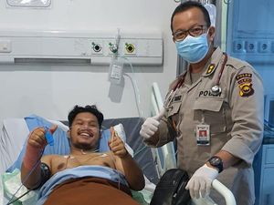 Kanit Resmob Polda Jambi Sudah Bisa Tersenyum Lagi Kanit Resmob Polda Jambi Sudah Bisa Tersenyum Lagi