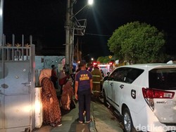 Balita Terkunci di Dalam Mobil Bikin Warga Kanigaran Kota Probolinggo Heboh