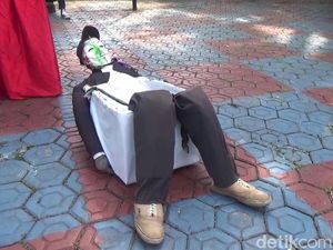 Tragis! Badut Anonymous Tewas Usai Ditinju Pria Subang