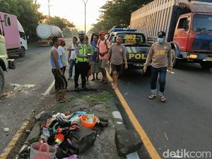 Bus Seruduk Motor Roda Tiga di Lamongan, 7 Petani Terluka