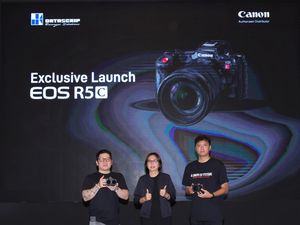 Canon EOS R5 C, Kamera Mirrorless Sinema Rp 84 Juta Canon EOS R5 C, Kamera Mirrorless Sinema Rp 84 Juta