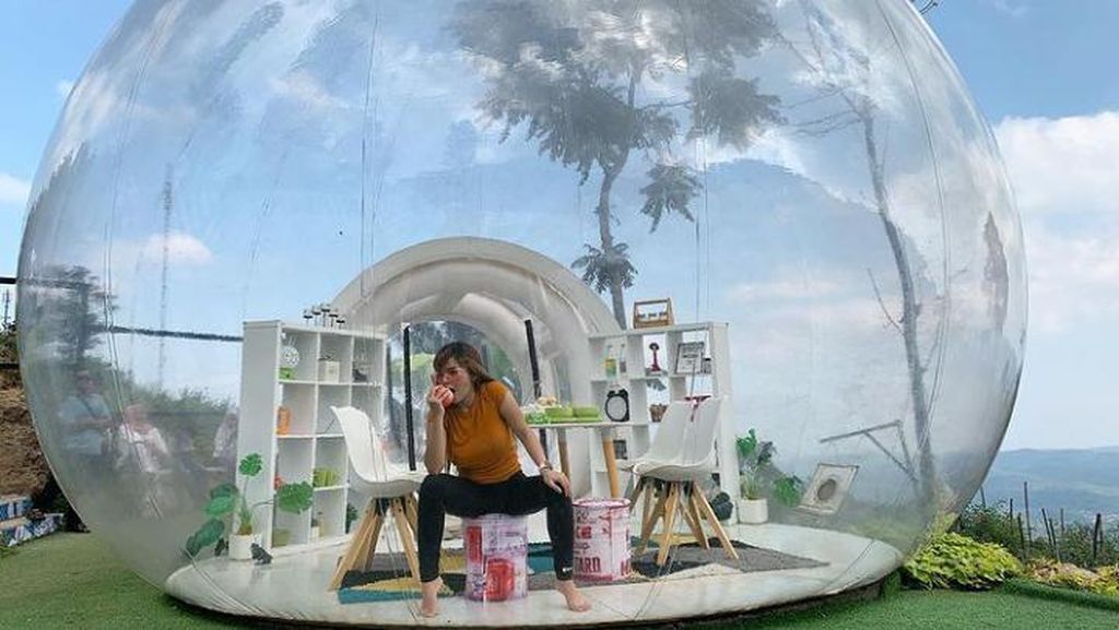 Gaya Seksi Dinar Candy Saat Piknik di Pantai hingga Makan Bareng Sahabat Gaya Seksi Dinar Candy Saat Piknik di Pantai hingga Makan Bareng Sahabat