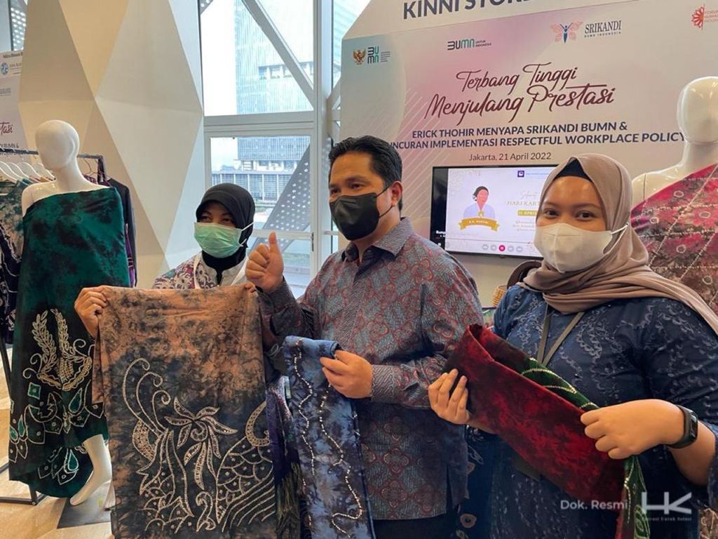 Hutama Karya Ikutsertakan Mitra Binaan ke Pameran UMKM Hutama Karya Ikutsertakan Mitra Binaan ke Pameran UMKM