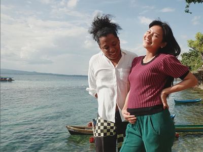 7 Foto Terbaru Indah Permatasari Usai Kabarkan Hamil 5 Bulan, Pamer Baby Bump