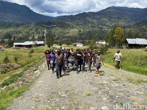 Cerita Keji KKB Papua Bunuh Sopir Truk, Korban Diculik-Diberondong Peluru Cerita Keji KKB Papua Bunuh Sopir Truk, Korban Diculik-Diberondong Peluru