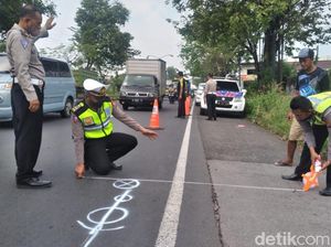 Truk Tabrak Motor di Pasuruan, Satu Orang Tewas