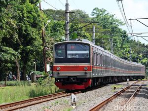 Gerbong KRL dari Bogor Tergenang Air Imbas Hujan Deras Sore Tadi Gerbong KRL dari Bogor Tergenang Air Imbas Hujan Deras Sore Tadi