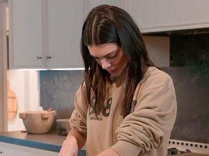 Viral Cara Kendall Jenner Iris Mentimun: Tragis dan Menyedihkan Viral Cara Kendall Jenner Iris Mentimun: Tragis dan Menyedihkan