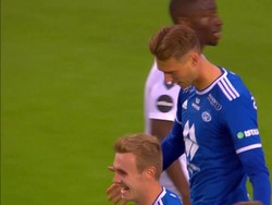 Video: Terima Bola Pakai Dada, Tendang... Gol! Kiper Lawan Tak Berdaya