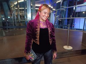 Marshanda Stunning dengan Rambut Merah