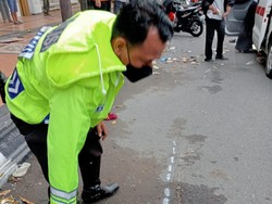 Mobil Tabrak 2 Pegowes di Jalan Pemuda Semarang, 1 Tewas