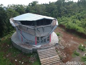 Teras Museum Purbakala di Brebes Ambruk, Disbudpar Klarifikasi Rekanan Teras Museum Purbakala di Brebes Ambruk, Disbudpar Klarifikasi Rekanan